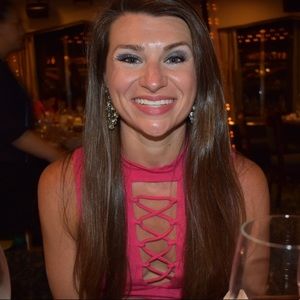 Meet your Posher, Noelle